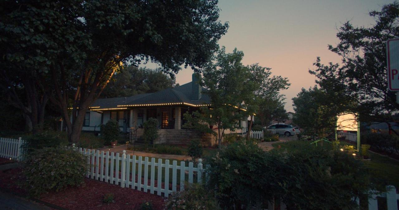 Granbury Gardens Bed And Breakfast المظهر الخارجي الصورة