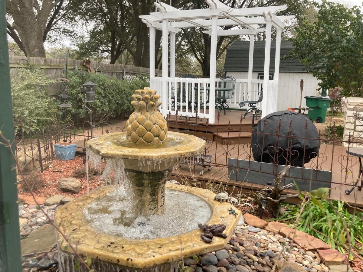 Granbury Gardens Bed And Breakfast المظهر الخارجي الصورة
