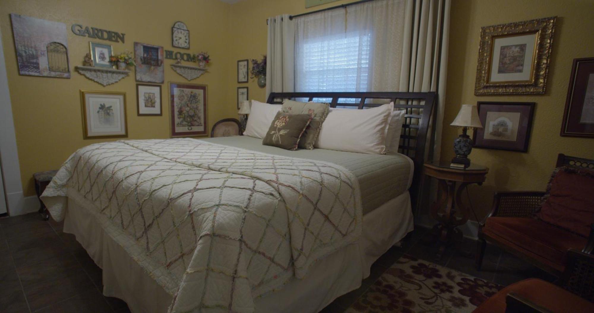 Granbury Gardens Bed And Breakfast الغرفة الصورة